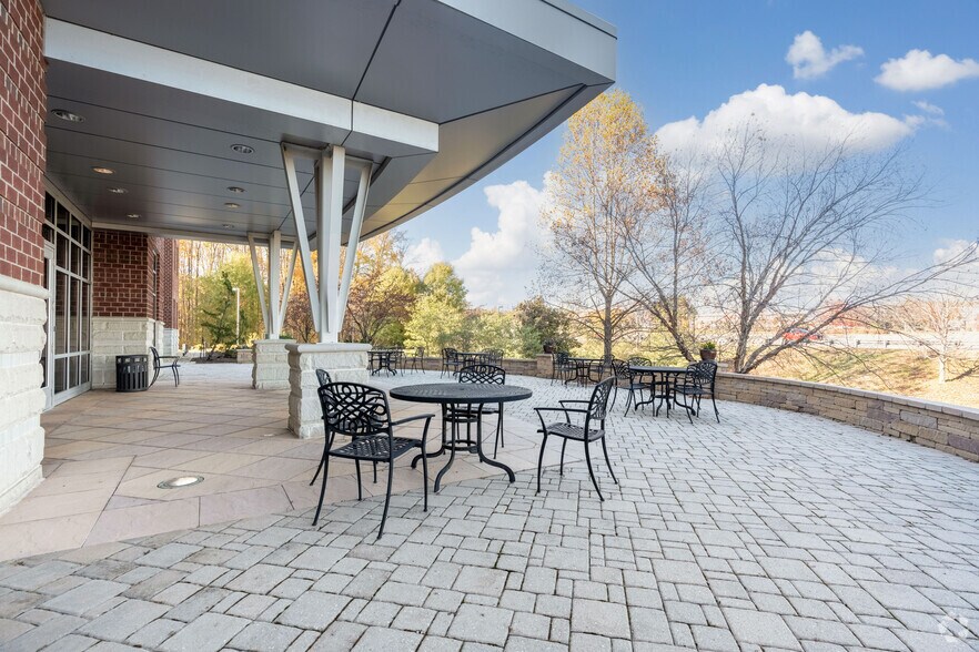 More Photos Of 15521 Midlothian Tpke, Midlothian Office For Lease