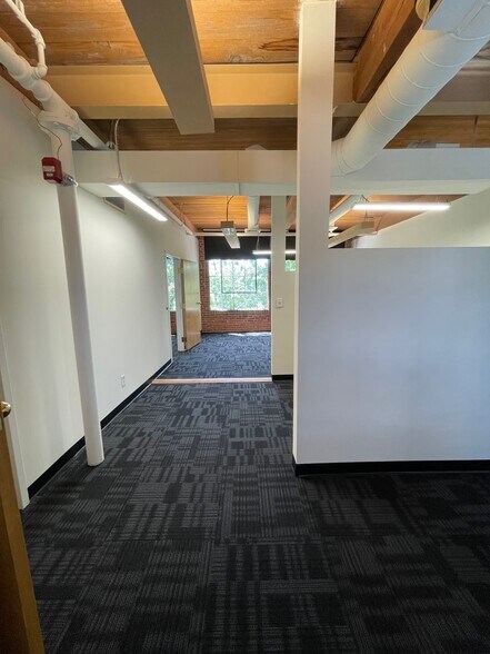 More Photos Of 48 Grove St, Somerville Office For Lease