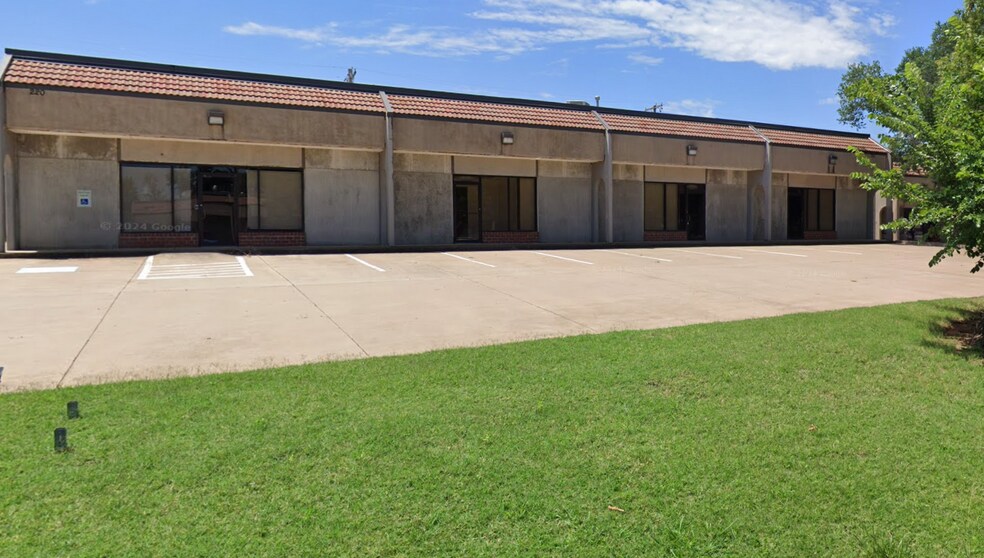 More Photos Of 220 NE 38th Ter, Oklahoma City Industrial For Lease