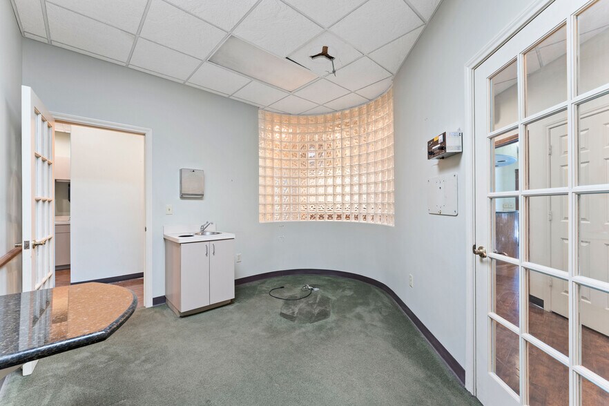 More Photos Of 3403 Rivers Edge Trl, Kingwood Medical For Lease