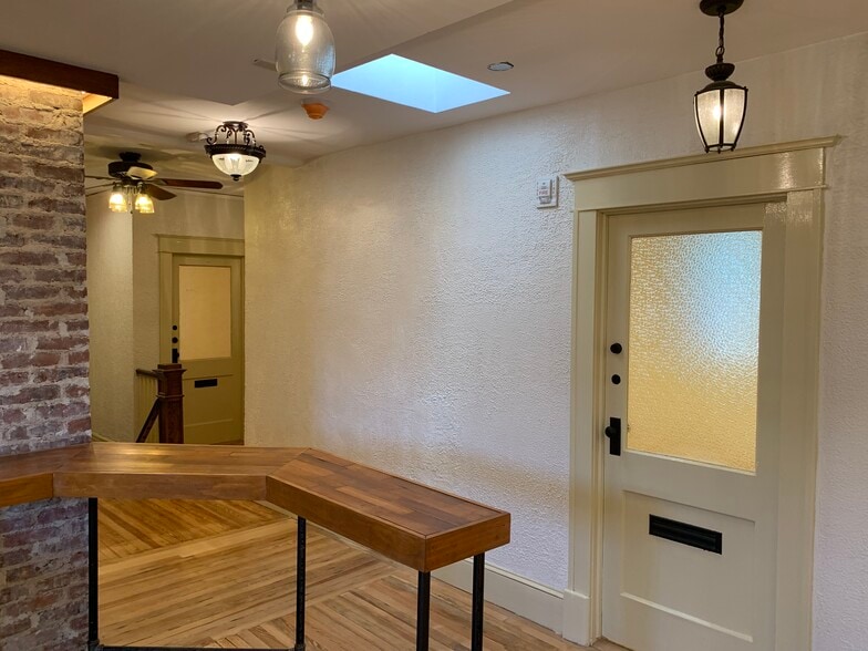 More Photos Of 251 Post Ave, Westbury Storefront Retail Office For Lease