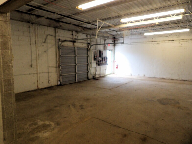 More Photos Of 8624 Station St, Mentor Warehouse For Sale