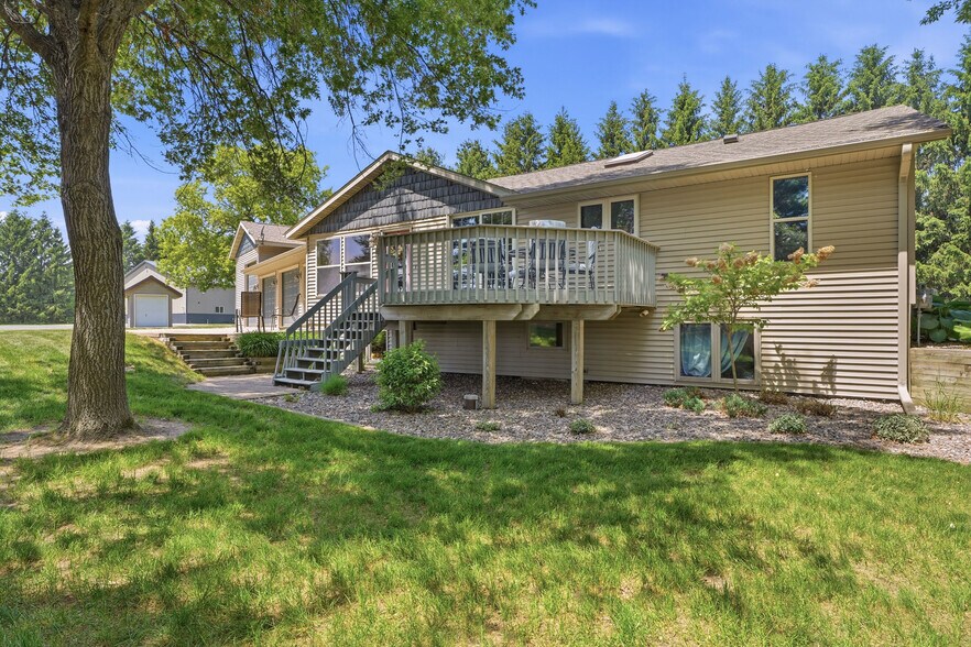 More Photos Of 22946 100th Ave, Cadott Manufacturing For Sale