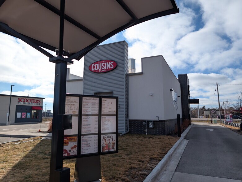 More Photos Of 3626 W College Ave, Appleton Freestanding For Sale