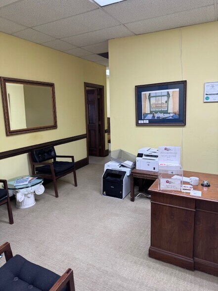 More Photos Of 1433 Emerywood Dr, Charlotte Office For Lease