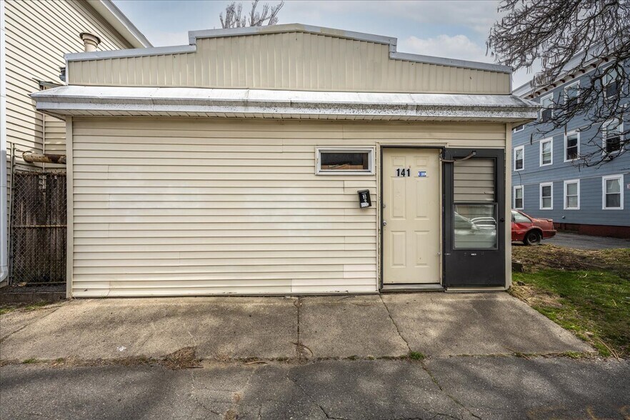 More Photos Of 73 Southgate St, Worcester General Retail For Sale