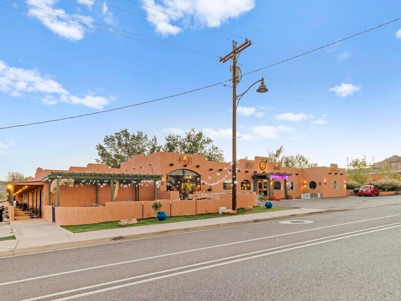 More Photos Of 475 W Main St, Escalante Hotel For Sale