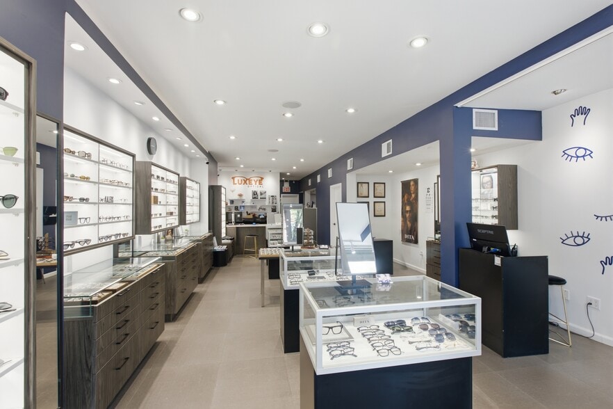 More Photos Of 171 Bedford Ave, Brooklyn Storefront Retail Residential For Sale