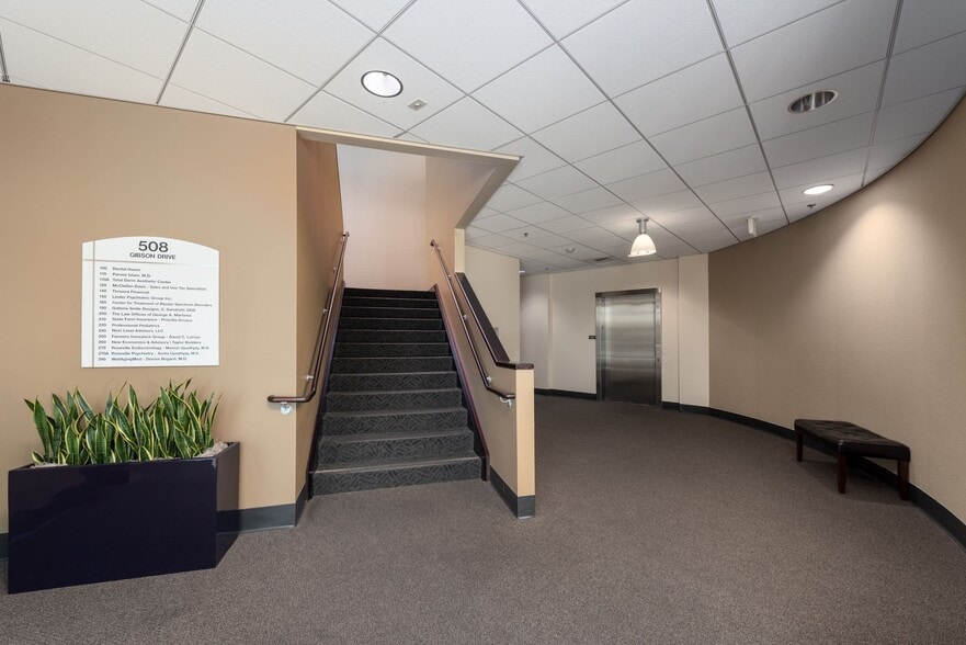More Photos Of 508 Gibson Dr, Roseville Medical For Lease