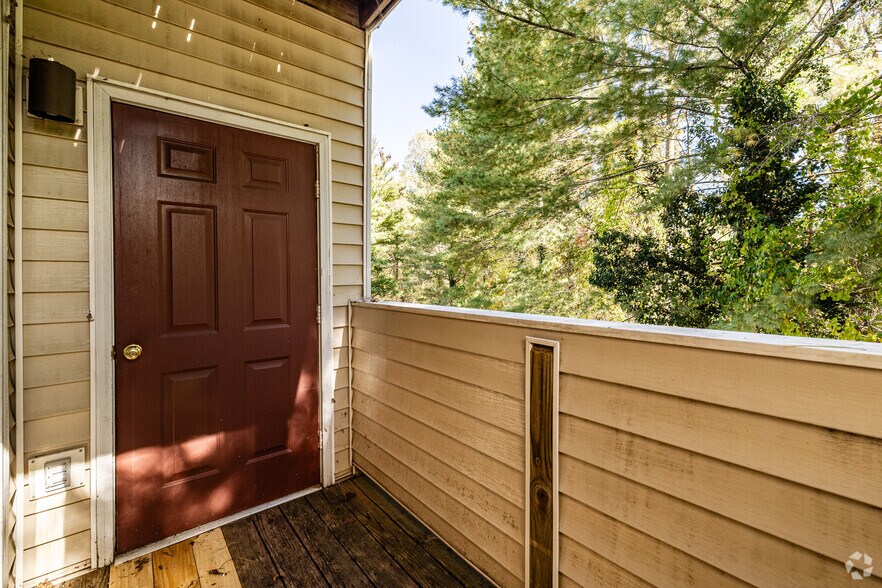 More Photos Of 2820 Hydraulic Rd, Charlottesville Apartments For Lease