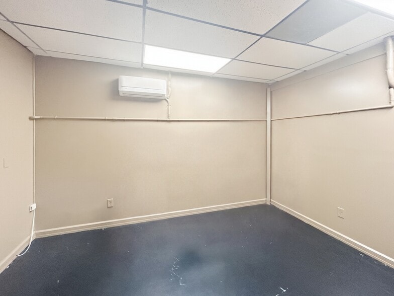 More Photos Of 53 Providence St, West Warwick Restaurant For Sale