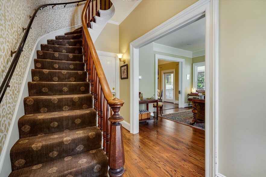 More Photos Of 1139 Lincoln Ave, Calistoga Hospitality For Sale