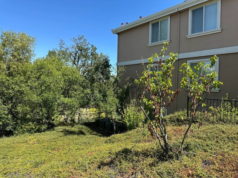 More Photos Of 1501 Secret Ravine Pkwy, Roseville Apartments For Sale