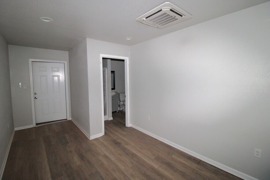 More Photos Of 5900 County Road 1142, Midland Warehouse For Sale