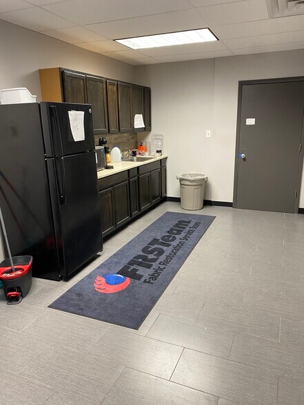 More Photos Of 1131 S 71st East Ave, Tulsa Distribution For Lease