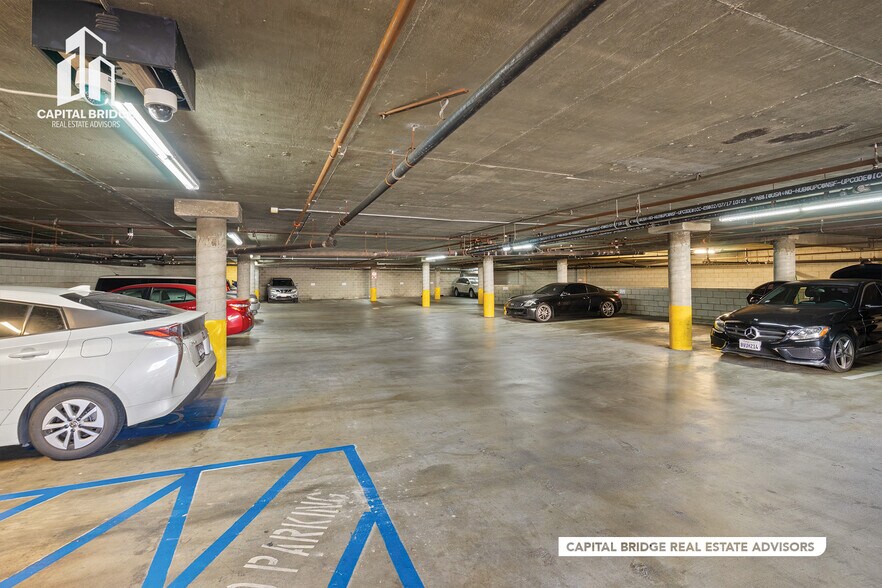 More Photos Of 13650 Hawthorne Blvd, Hawthorne Medical For Lease