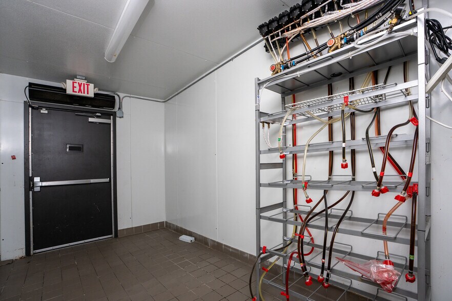 More Photos Of 7393 El Cajon Blvd, La Mesa Fast Food For Sale