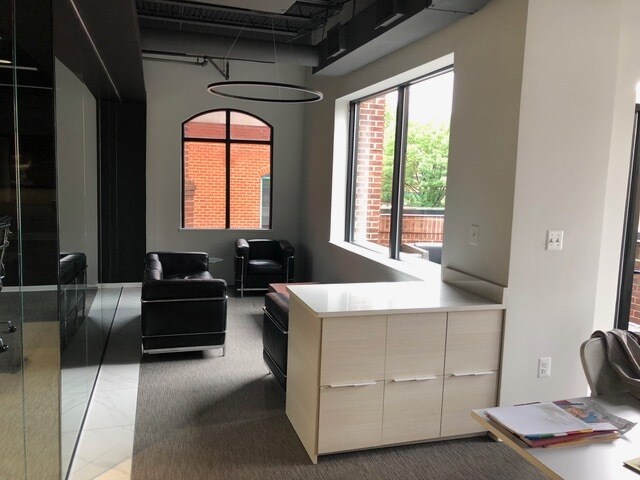 More Photos Of 1605 King St, Alexandria Office For Lease