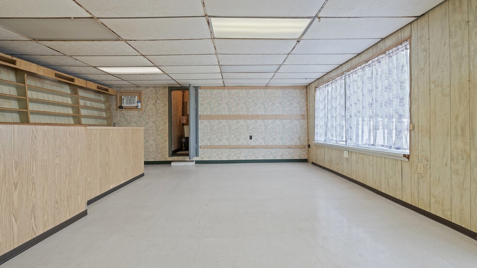 More Photos Of 1201 Oakridge Rd, Mc Donald Industrial For Sale