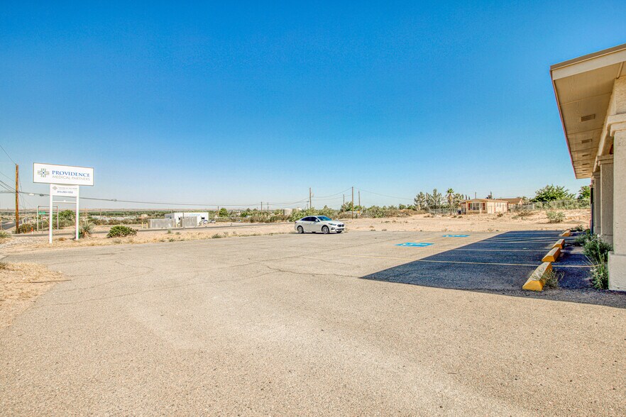 More Photos Of 361 Vinton Rd, Anthony Medical For Lease