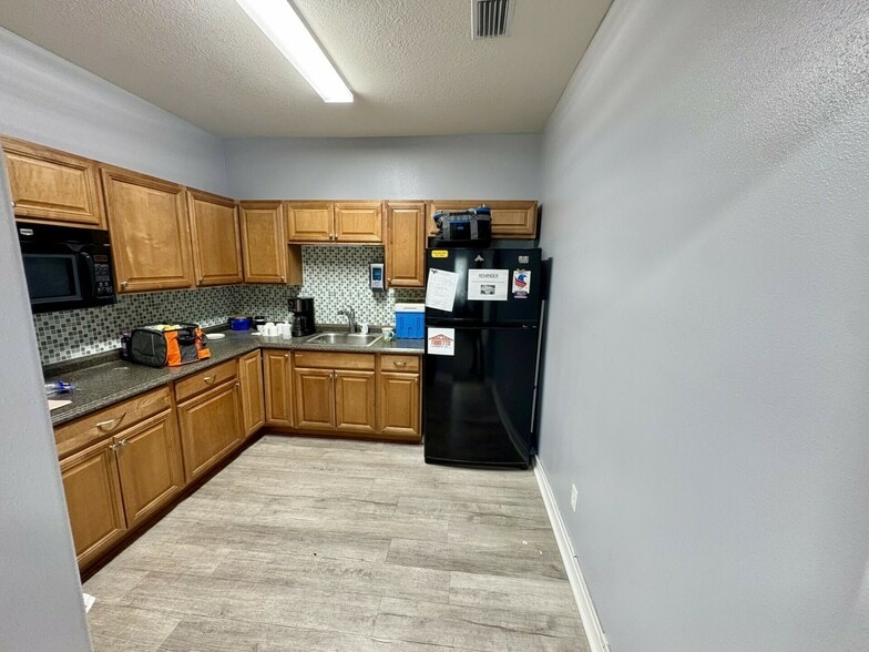 More Photos Of 3948 Garcon Point Rd, Milton General Retail For Lease