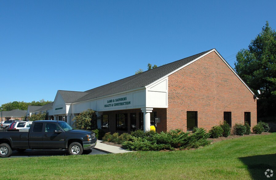 Primary Photo Of 1022 Hutton Ln, High Point Office For Lease