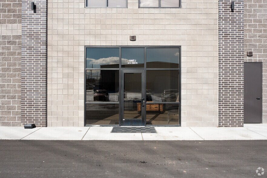 More Photos Of 32 S 1800 W, Lindon Warehouse For Lease