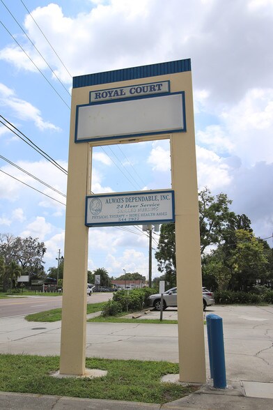 More Photos Of 5670 54th Ave N, Kenneth City Office For Sale