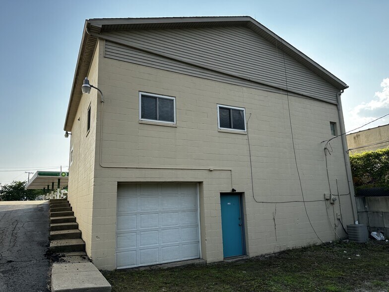 More Photos Of 8736 Swan Creek Rd, Newport Freestanding For Sale