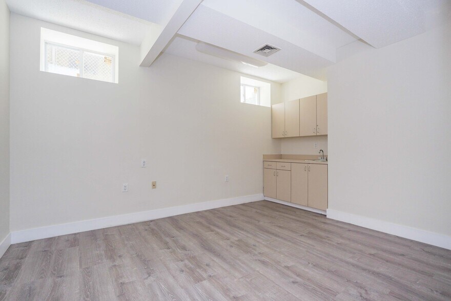 More Photos Of 76 Battery Ave, Brooklyn Apartments For Lease