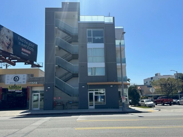 More Photos Of 11588-11590 W Pico Blvd, Los Angeles Apartments For Lease