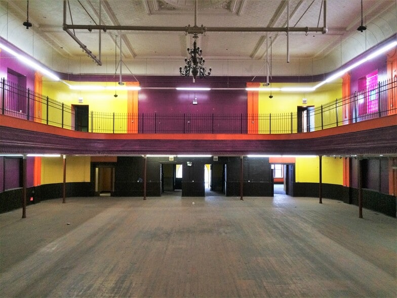 More Photos Of 1812-1814 S Ashland Ave, Chicago Office For Lease