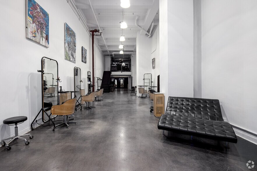 More Photos Of 150 W 30th St, New York Office For Lease