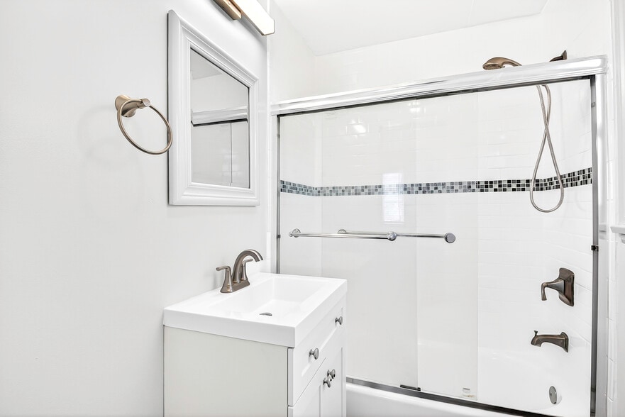 More Photos Of 727 Olive Ave, Long Beach Apartments For Sale