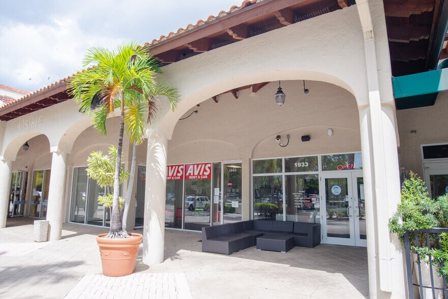 More Photos Of 1999 N University Dr, Coral Springs Office For Lease