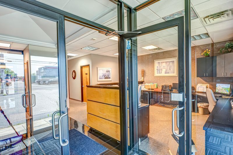 More Photos Of 71 Gazza Blvd, Farmingdale Office For Lease