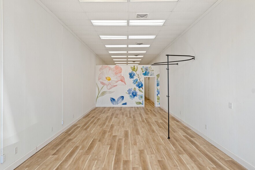 More Photos Of 1202 S James Campbell Blvd, Columbia General Retail For Lease