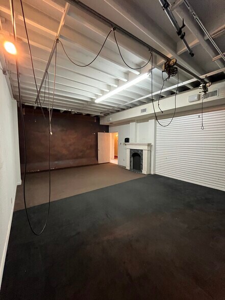 More Photos Of 102 W Calton Rd, Laredo Office Residential For Sale