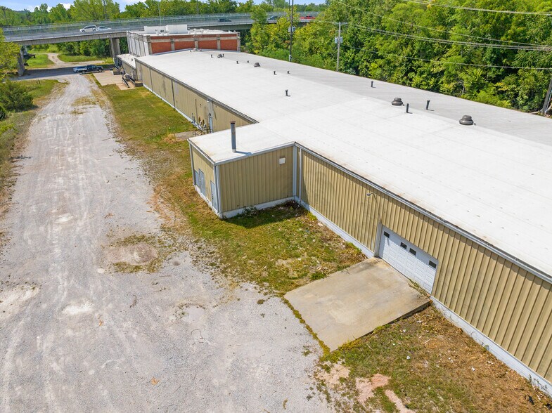 More Photos Of 713 E Austin Blvd, Nevada Warehouse For Sale