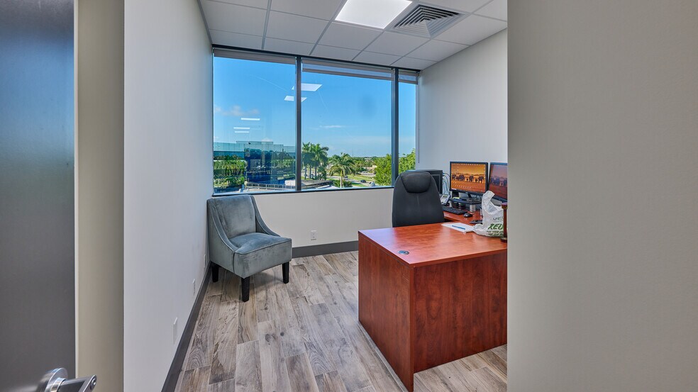 More Photos Of 4800 N Federal Hwy, Boca Raton Medical For Sale