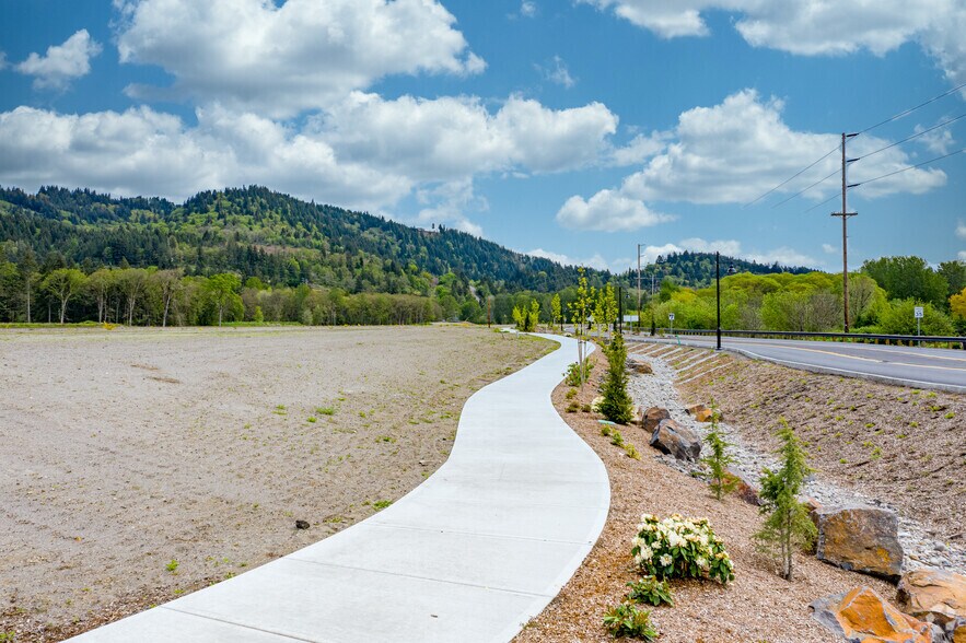 More Photos Of 114 Kalama River Rd, Kalama Land For Lease