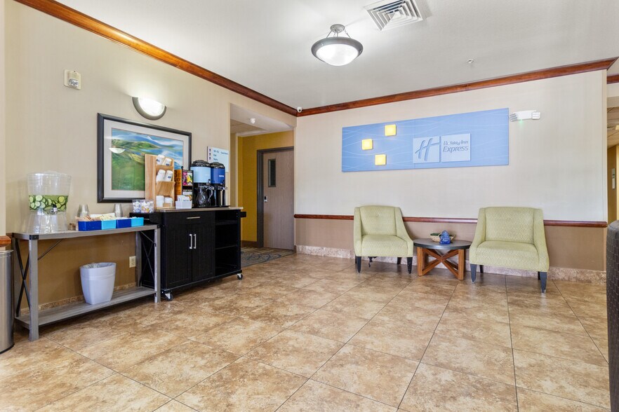 More Photos Of 2700 Lenwood Rd, Barstow Hotel For Sale