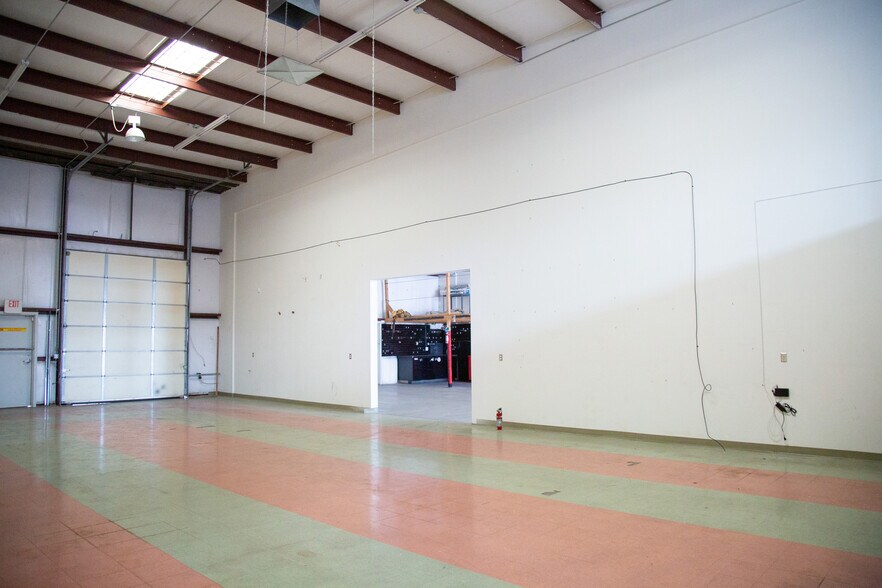 More Photos Of 2420 Midtown Pl NE, Albuquerque Warehouse For Sale