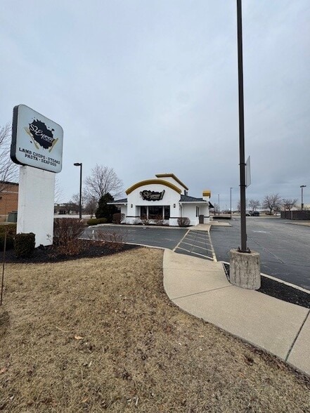Primary Photo Of 7120 W 159th St, Orland Park Restaurant For Sale
