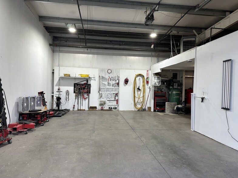 More Photos Of 7140 Ivy St, Commerce City Warehouse For Sale