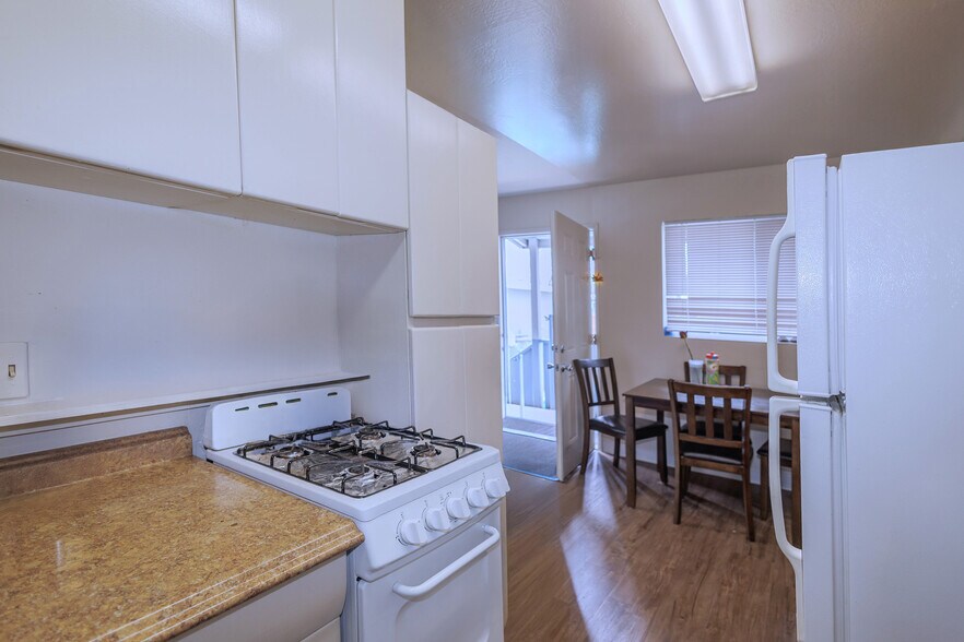More Photos Of 309-315 Oak Ave, Redwood City Apartments For Sale