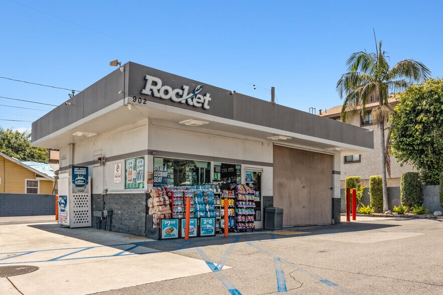More Photos Of 902 W Foothill Blvd, Monrovia Service Station For Sale