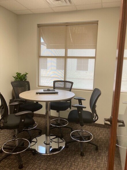 More Photos Of 1241 W Green Oaks Blvd, Arlington Coworking Space