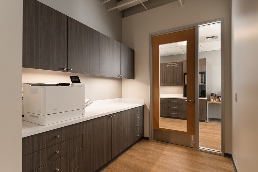 More Photos Of 130 Robin Hill Rd, Goleta Loft Creative Space For Lease