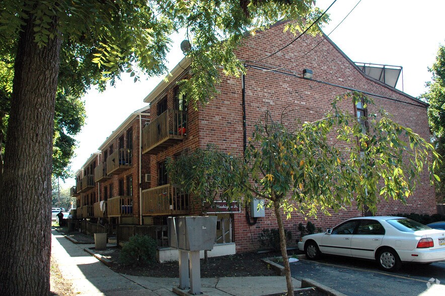 Primary Photo Of 340 W Washington St, West Chester Apartments For Sale